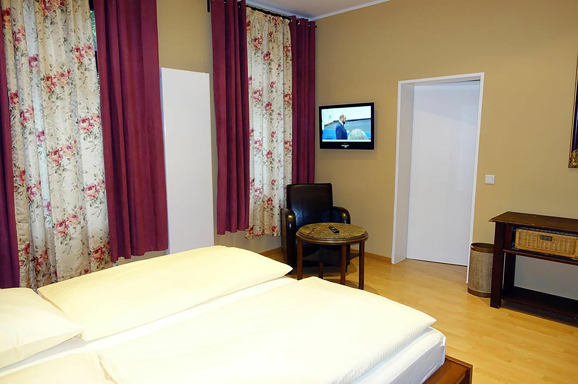 Suedbruecke Koeln Hotell Exteriör bild