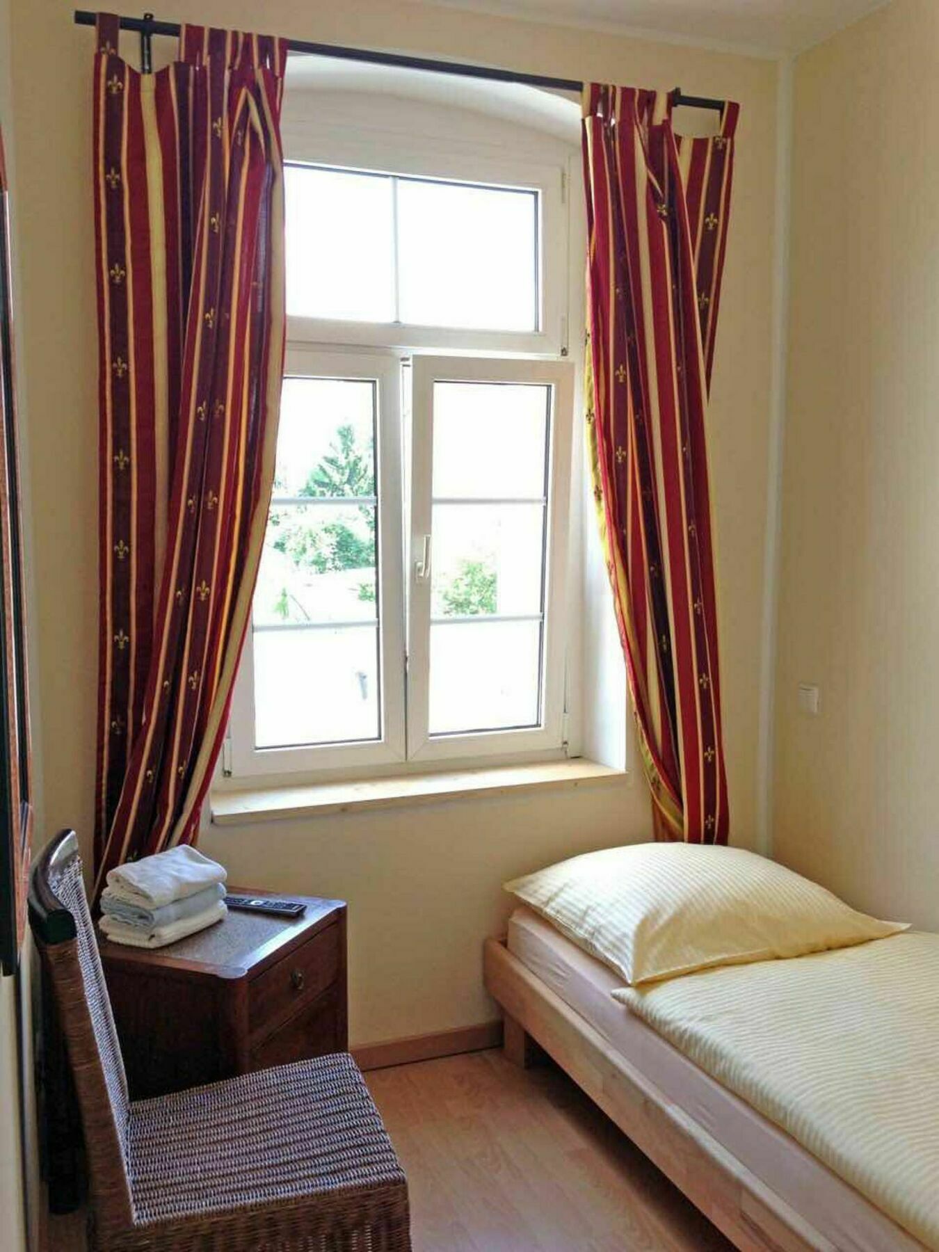 Suedbruecke Koeln Hotell Exteriör bild